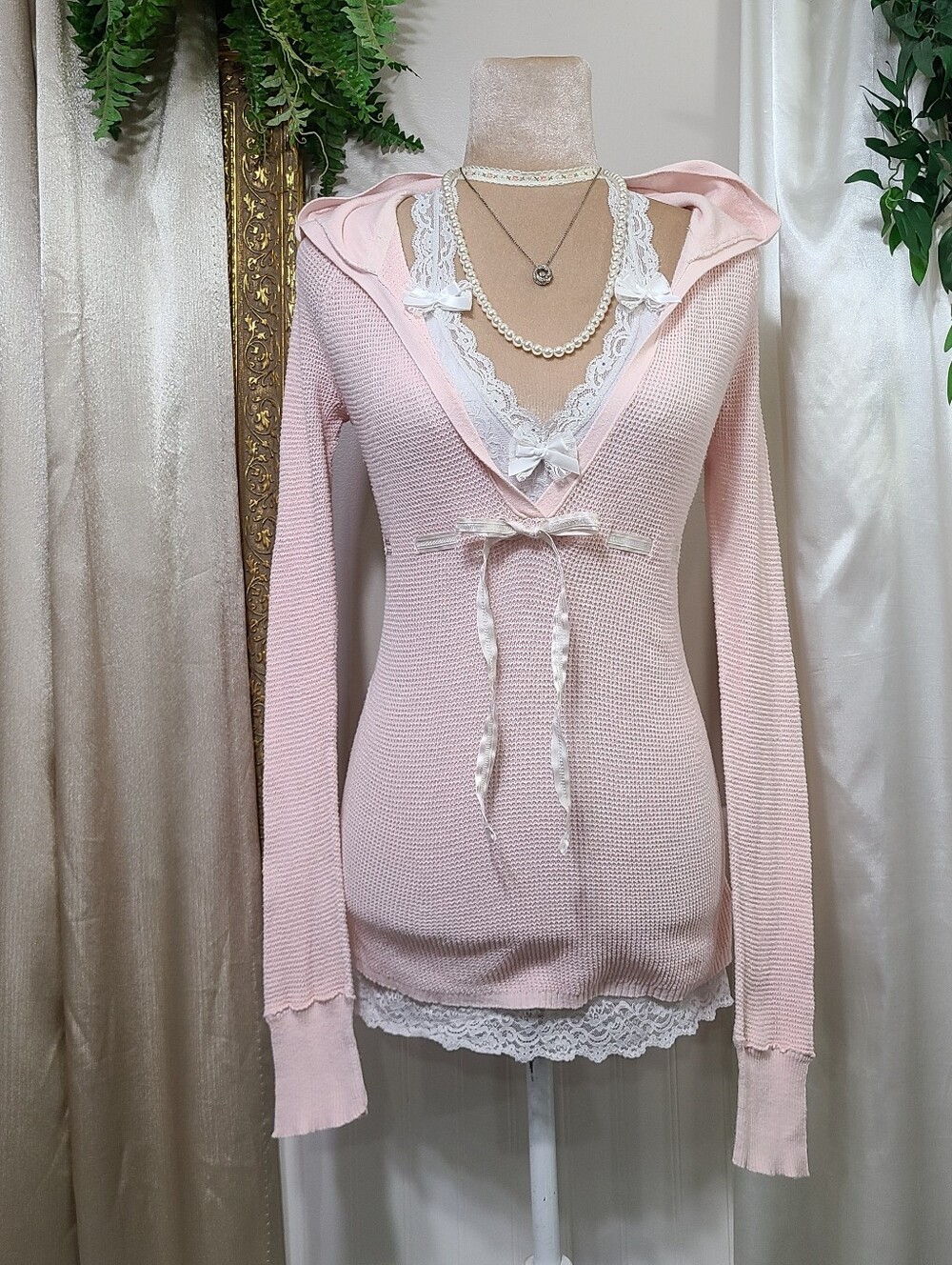 Rare ♡ Y2K ♡ Aeropostale Baby Pink & Cream Waist Tie Babydoll Hooded Top